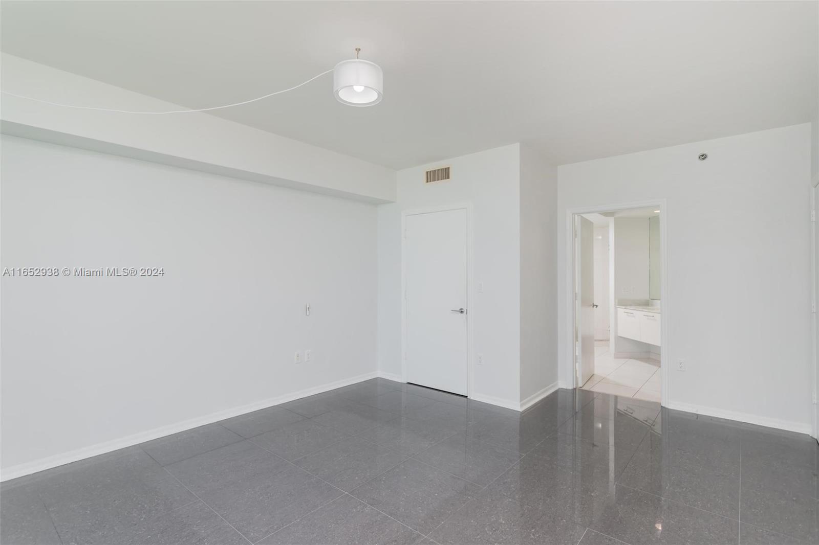 500 Brickell Ave # 3607
