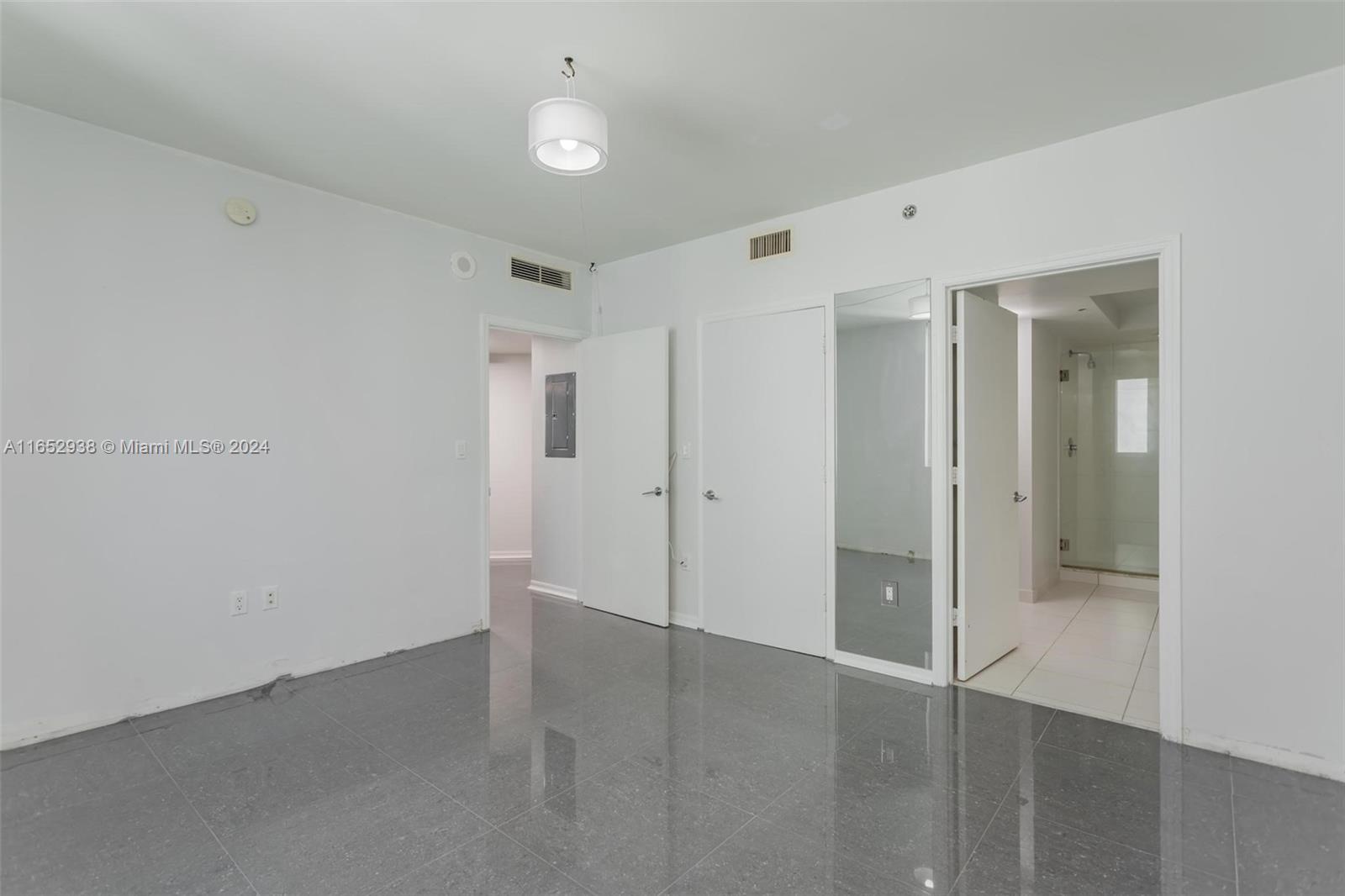 500 Brickell Ave # 3607