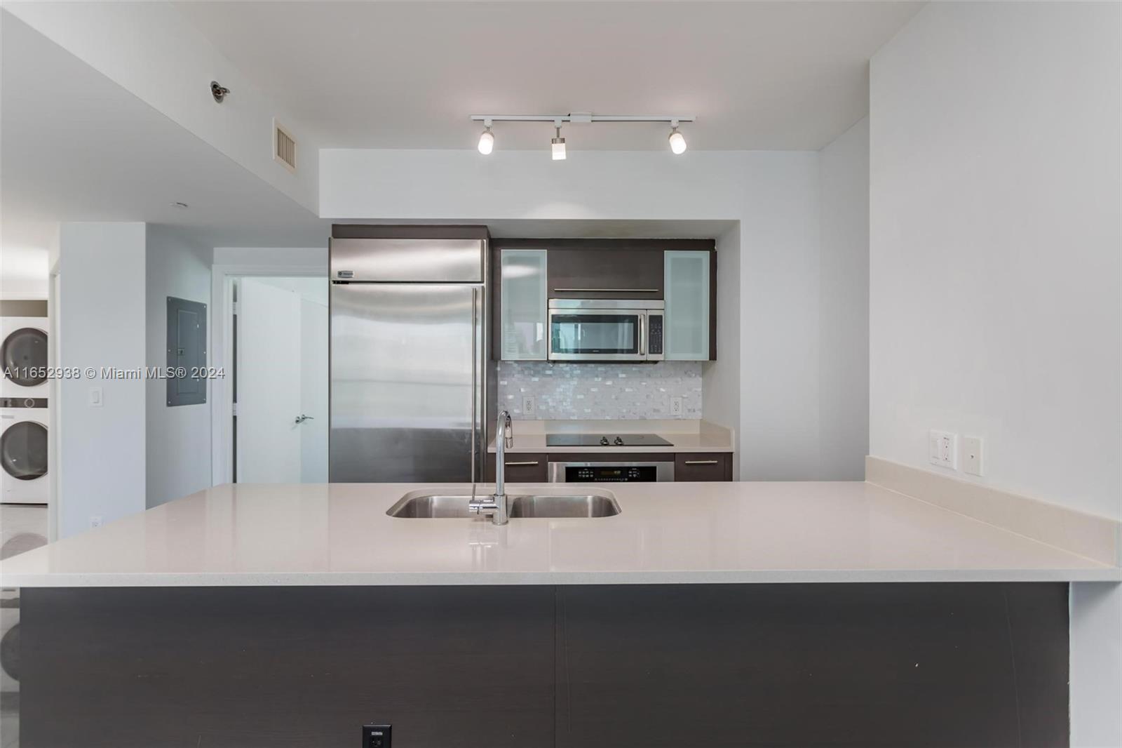 500 Brickell Ave # 3607