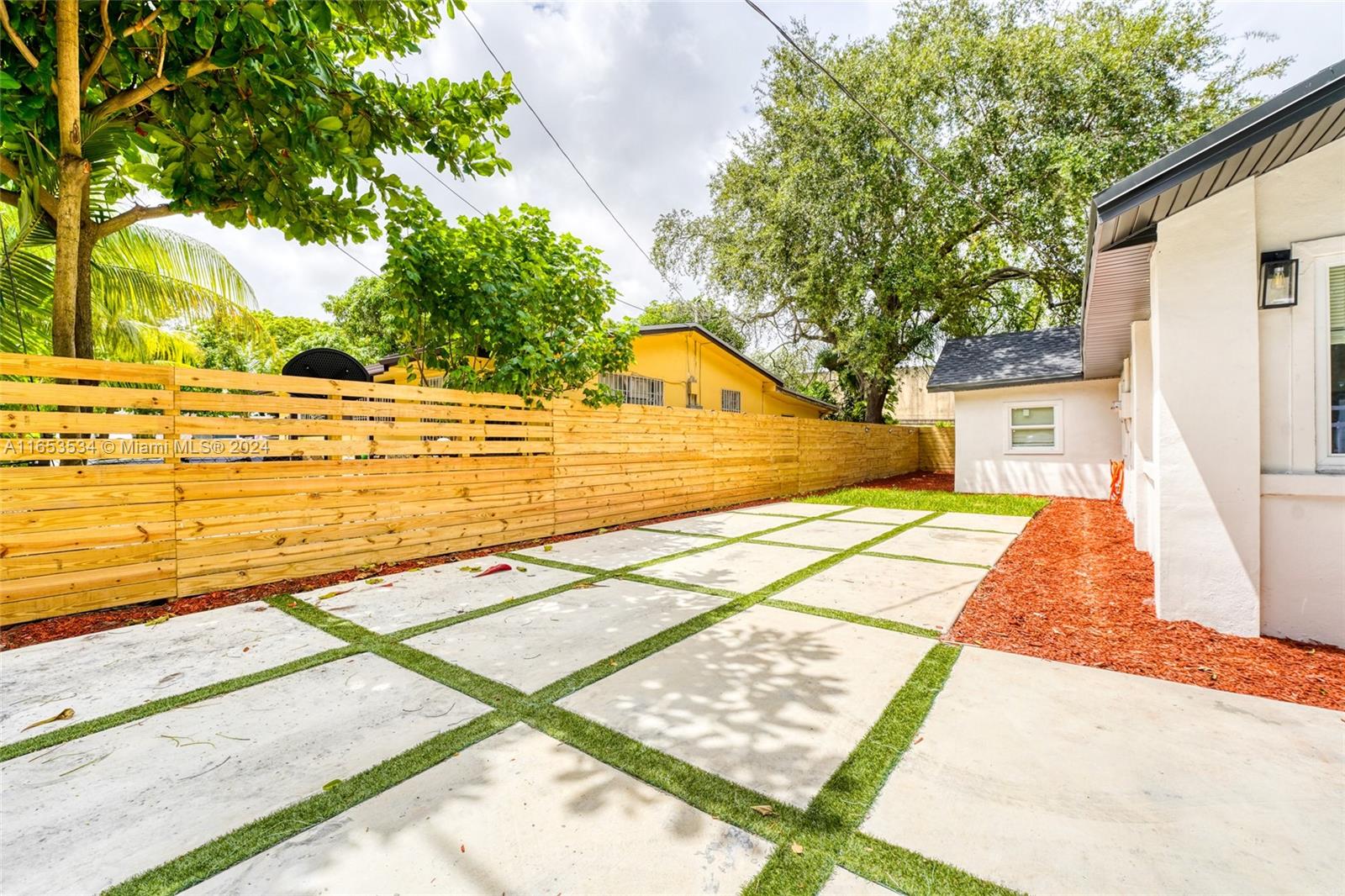 5514 NW 6th Ave
