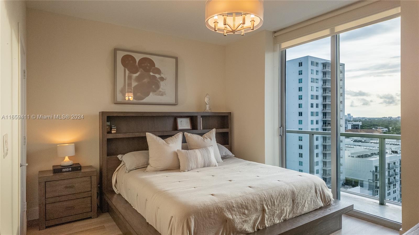 79 SW 12th St Unit: 1712-S