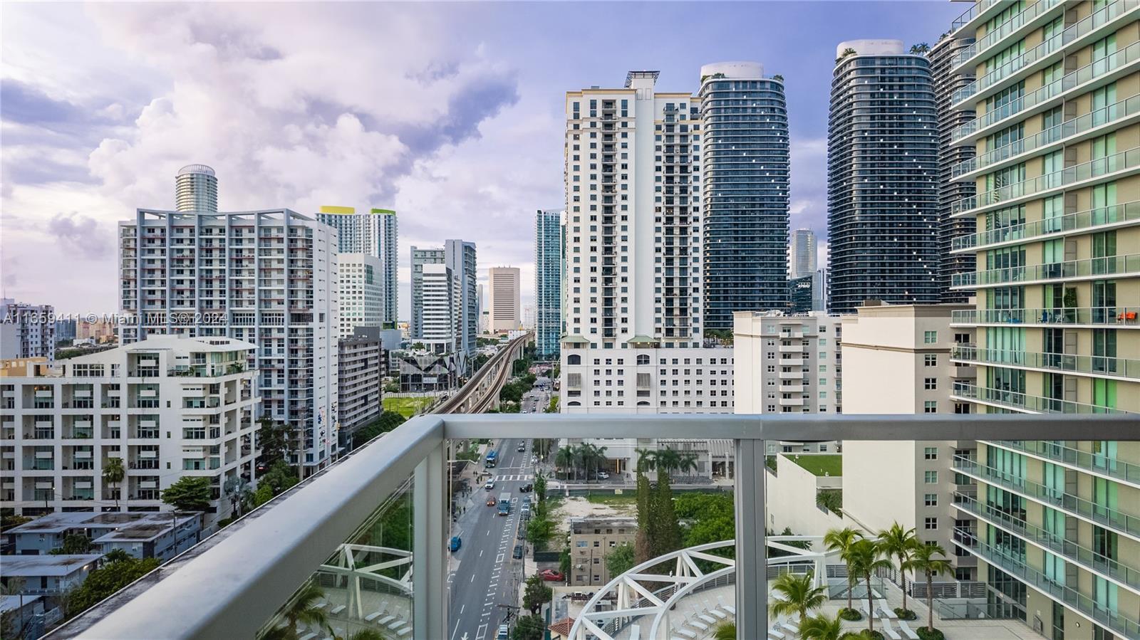 79 SW 12th St Unit: 1712-S