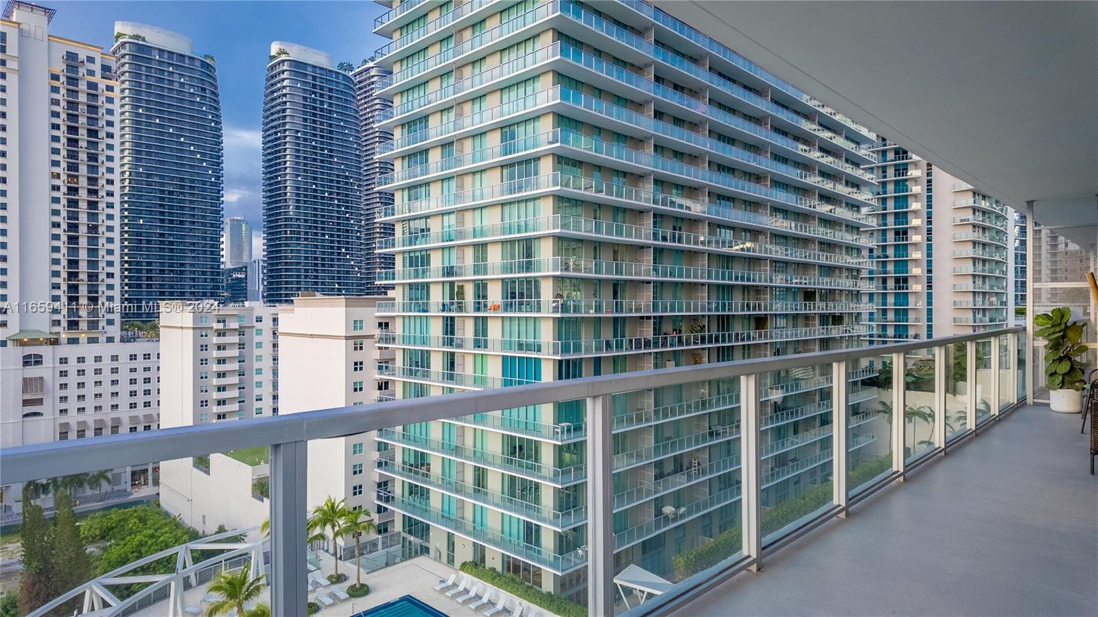 79 SW 12th St Unit: 1712-S