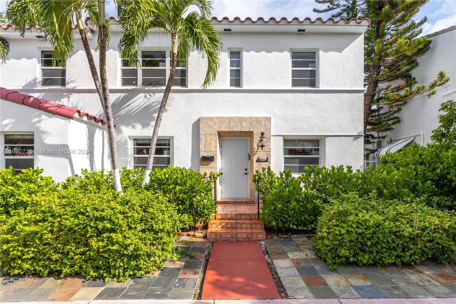 829 Espanola Way