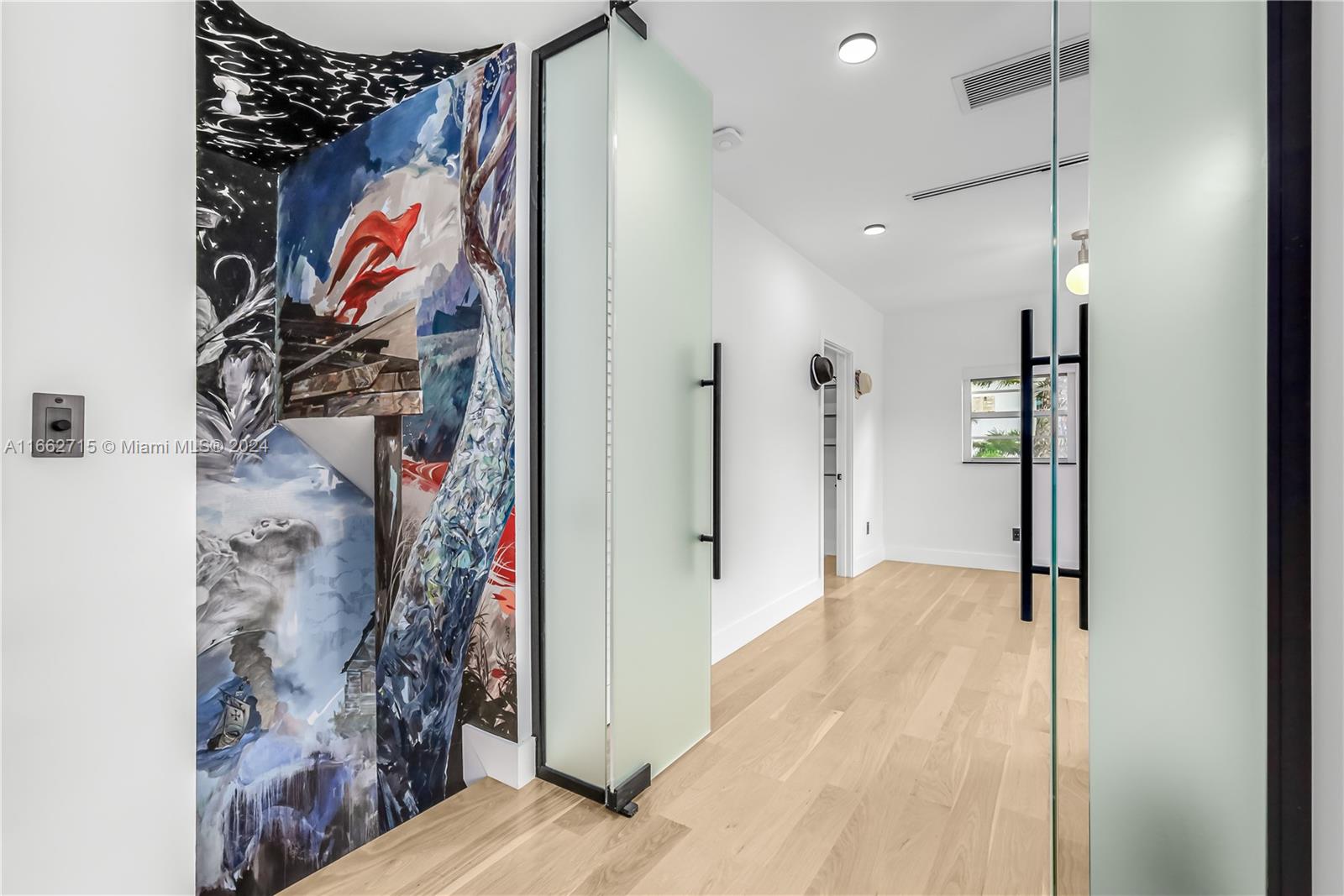 829 Espanola Way