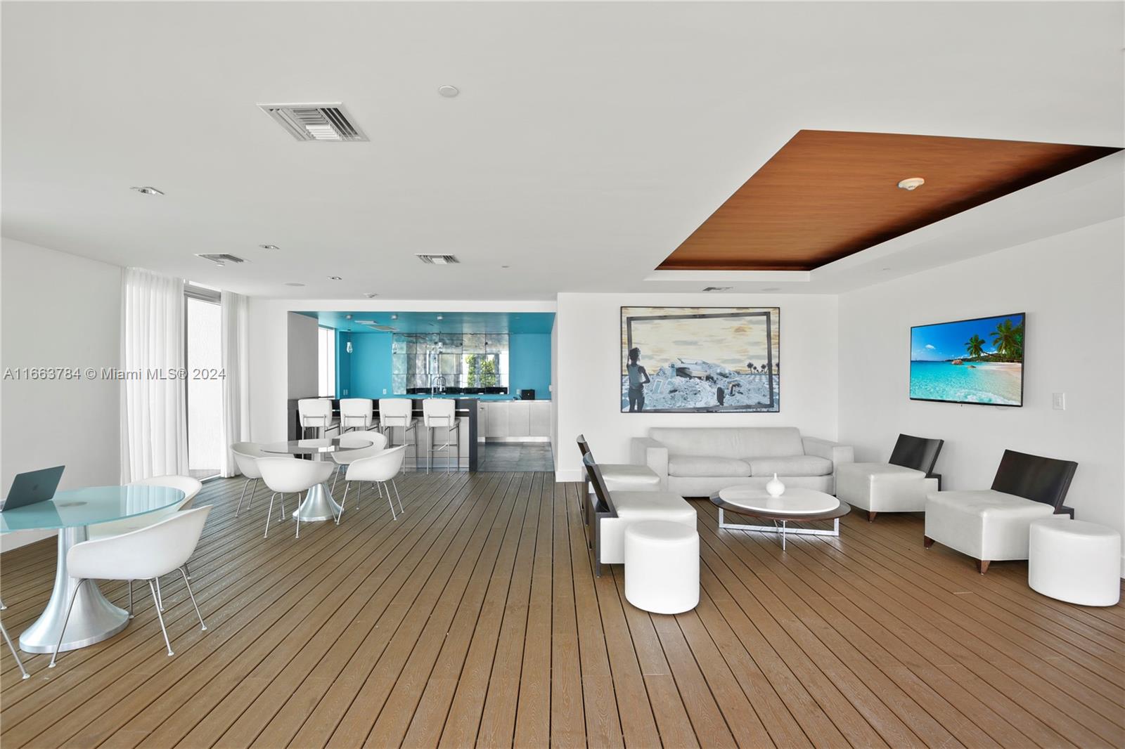 500 Brickell Ave # 2900