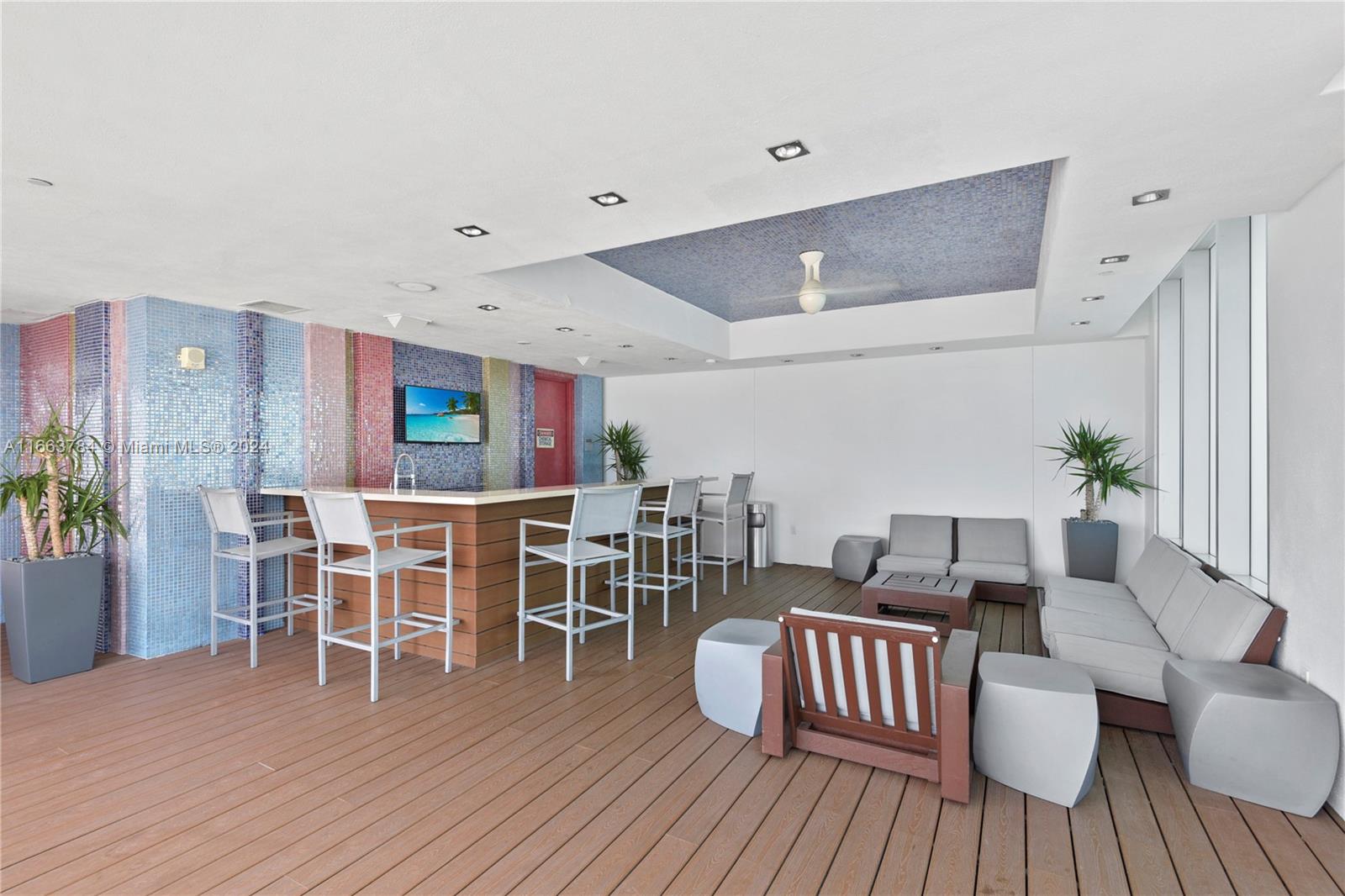 500 Brickell Ave # 2900