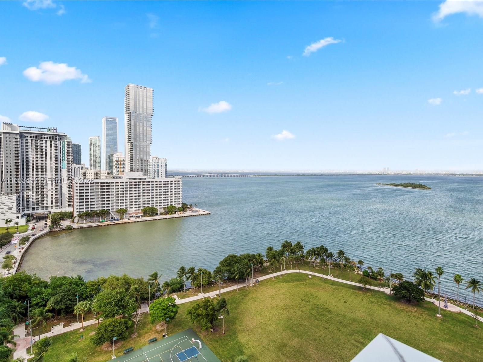 1900 N Bayshore Dr # 1704