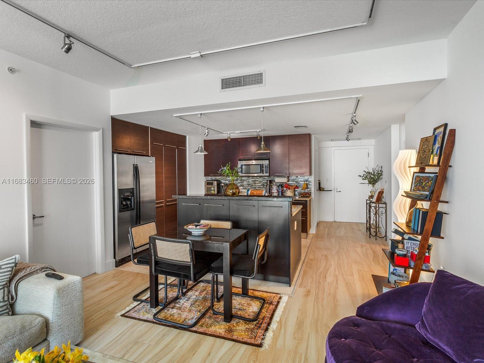 1900 N Bayshore Dr # 1704