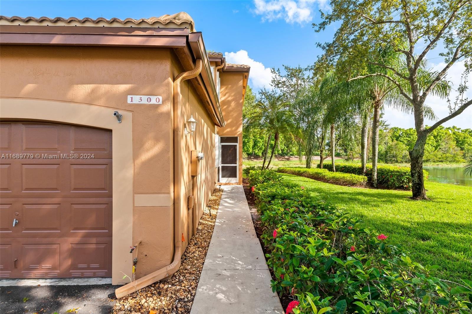 1300 Veracruz Ln # 9 Unit: 6-9