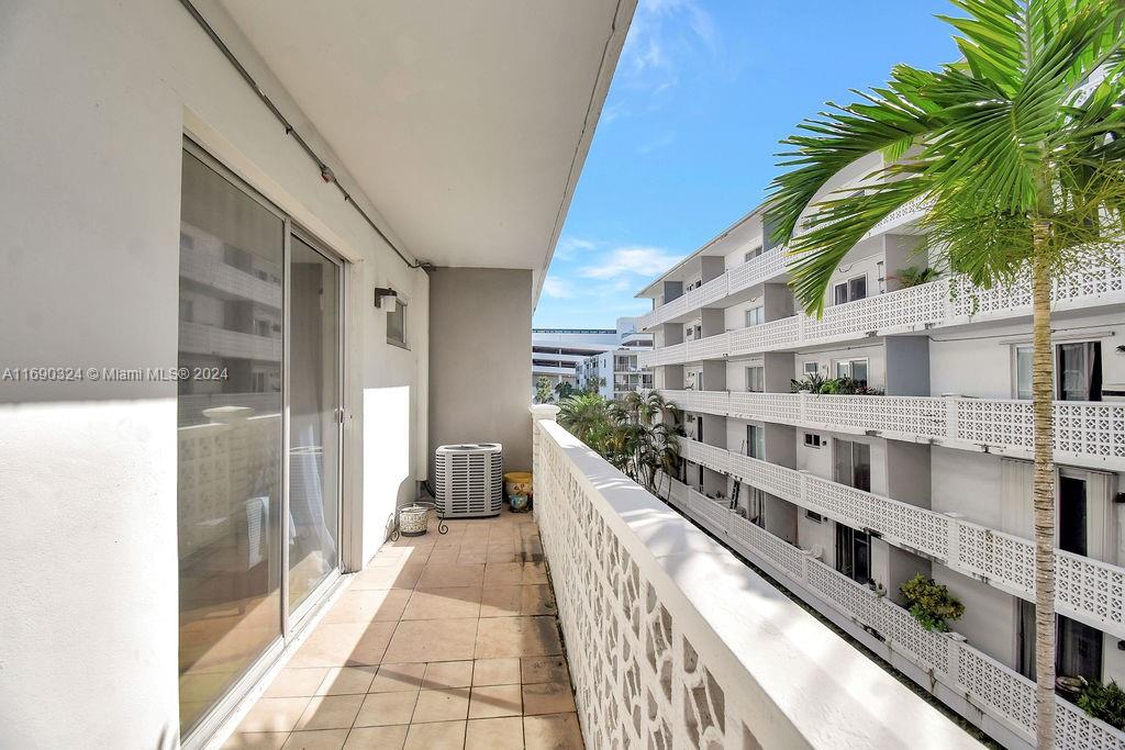 1620 West Ave # 406