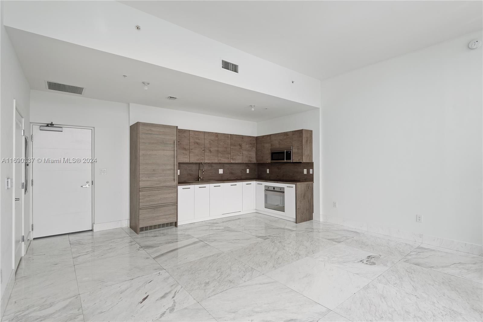 400 Sunny Isles Blvd # 102