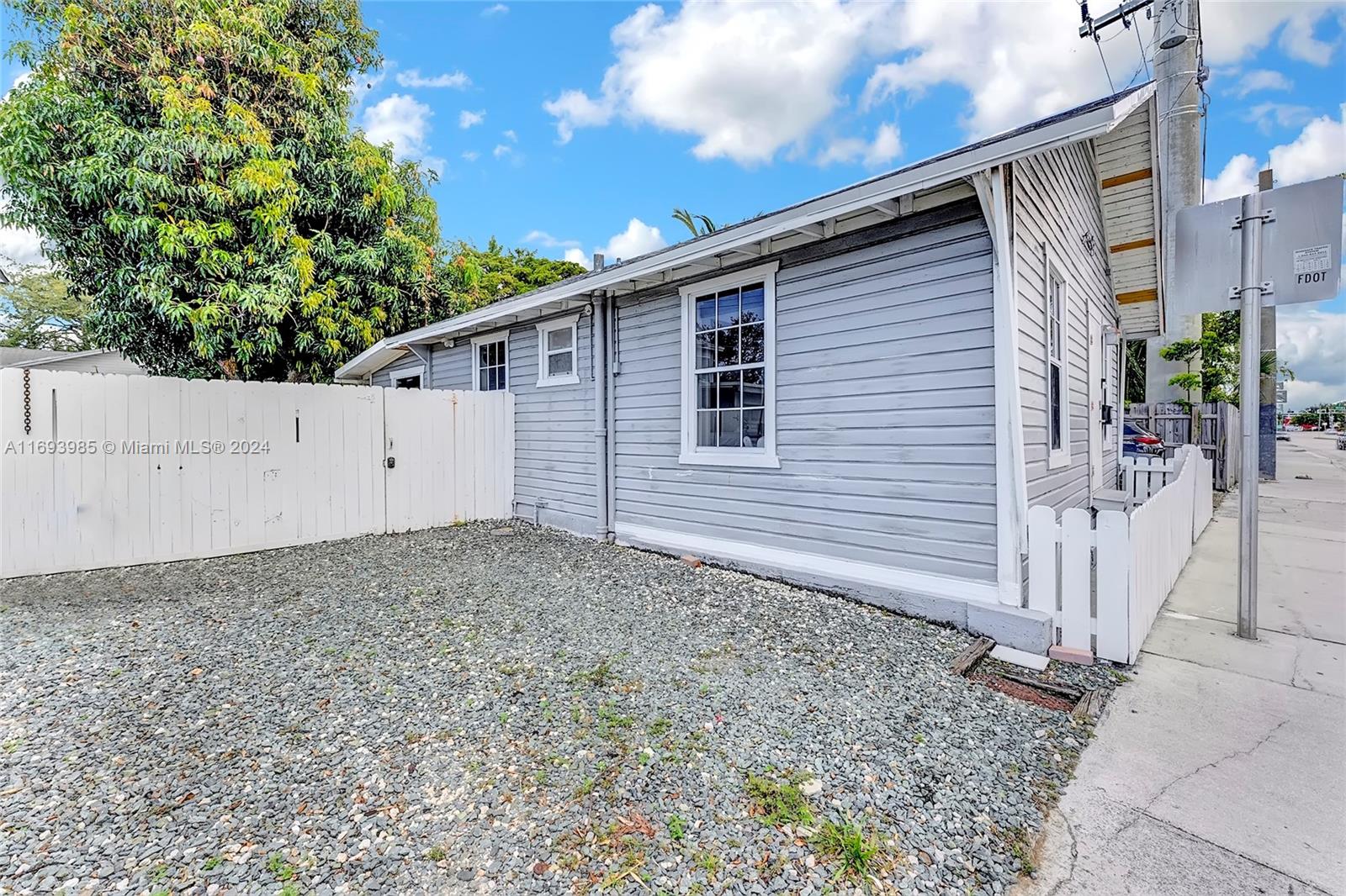 107 SW 2nd Ct # 2 Unit: #2