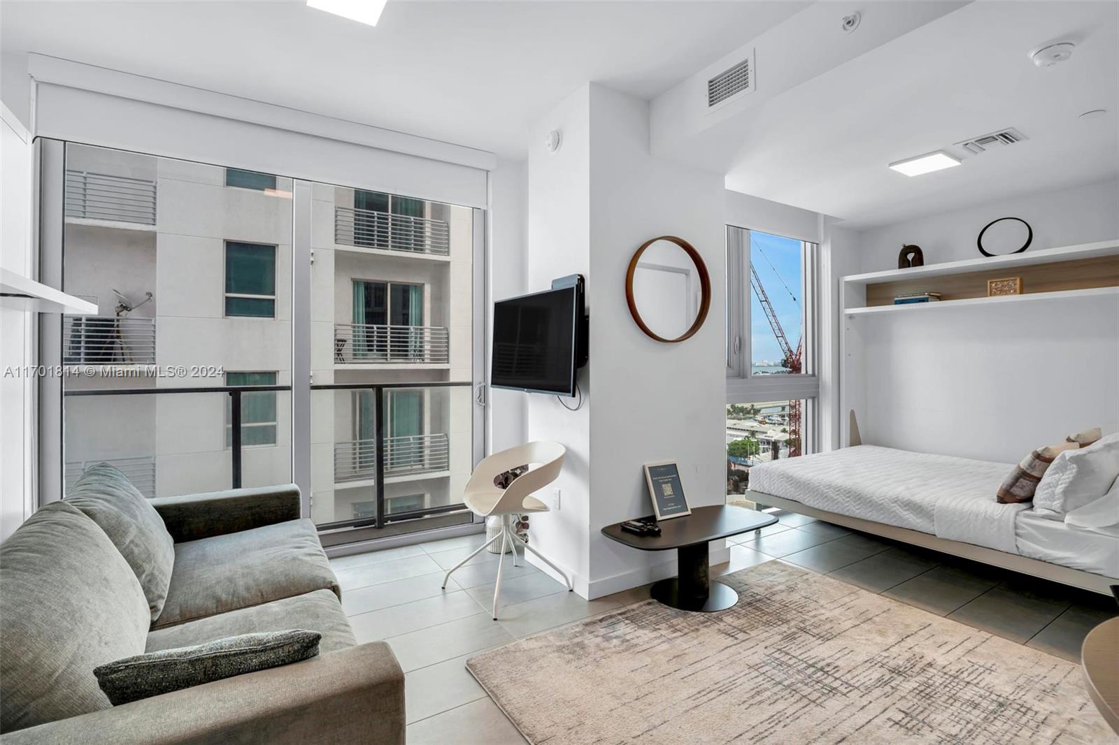 227 NE 2nd St # 2008