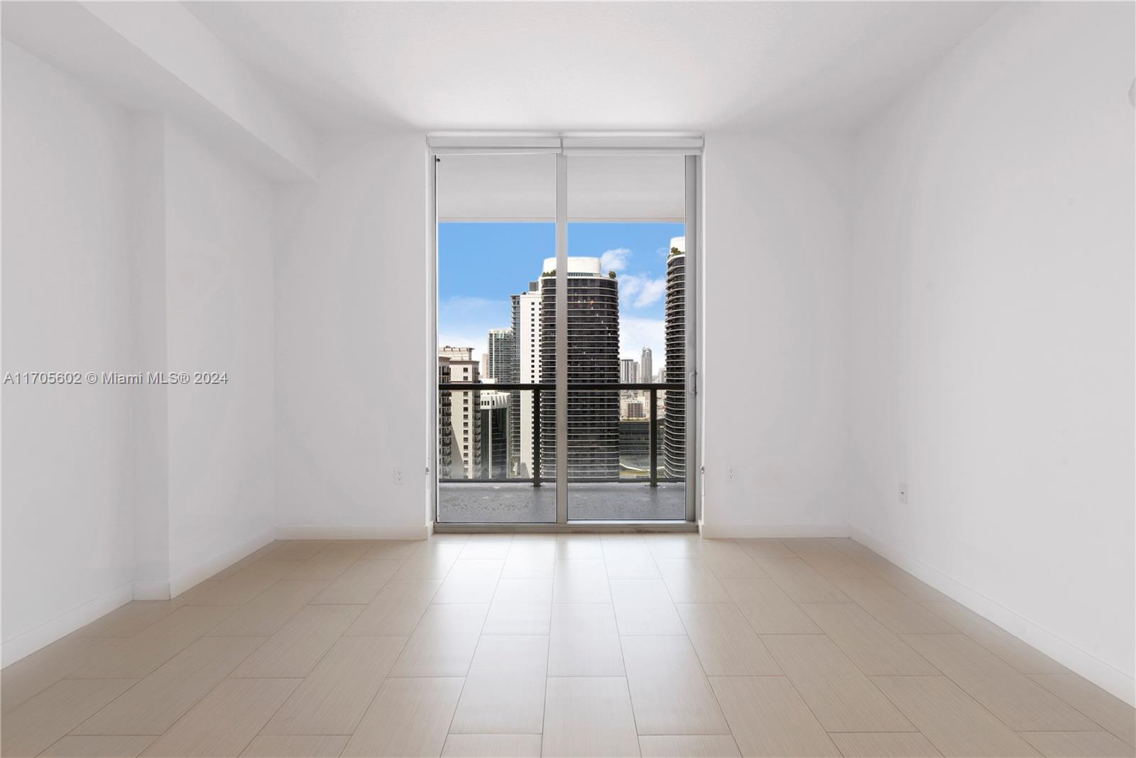 1111 SW 1st Ave Unit: 3721-N