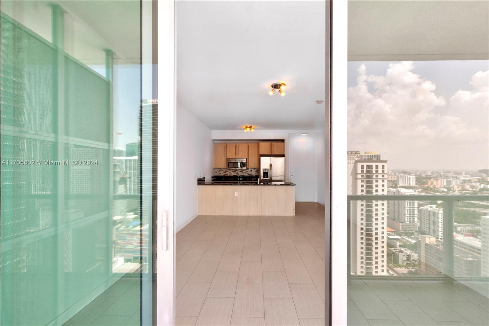 1111 SW 1st Ave Unit: 3721-N