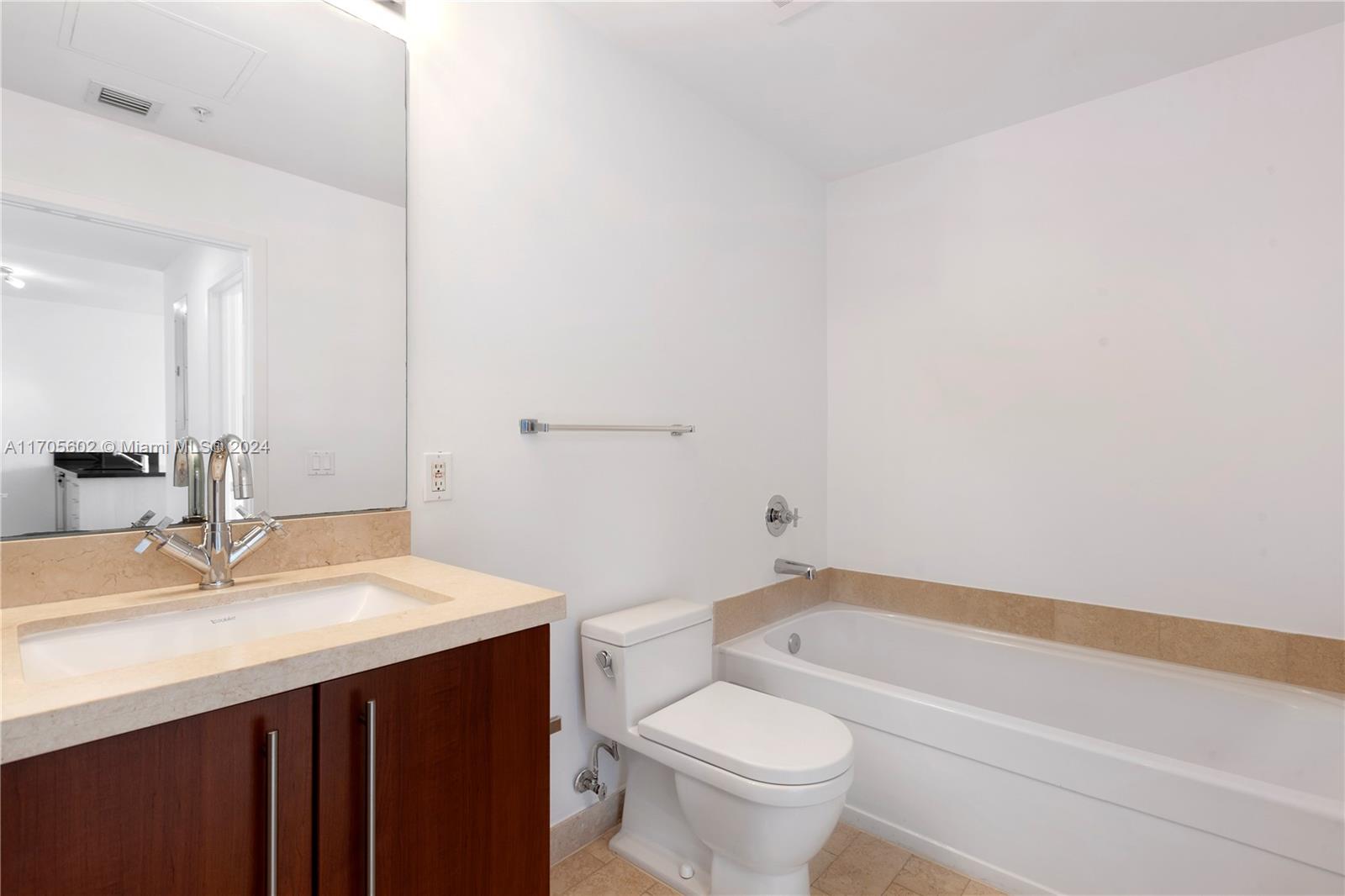 1111 SW 1st Ave Unit: 3721-N