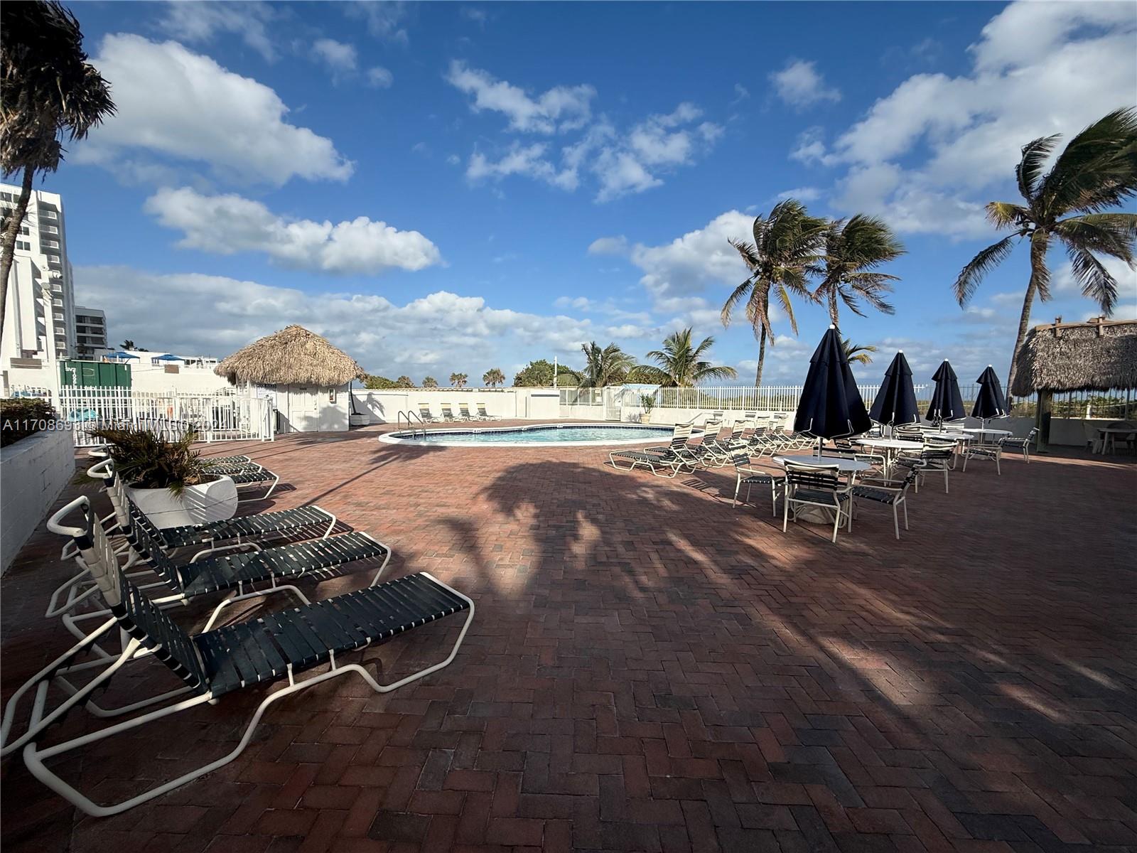 5313 Collins Ave # 207