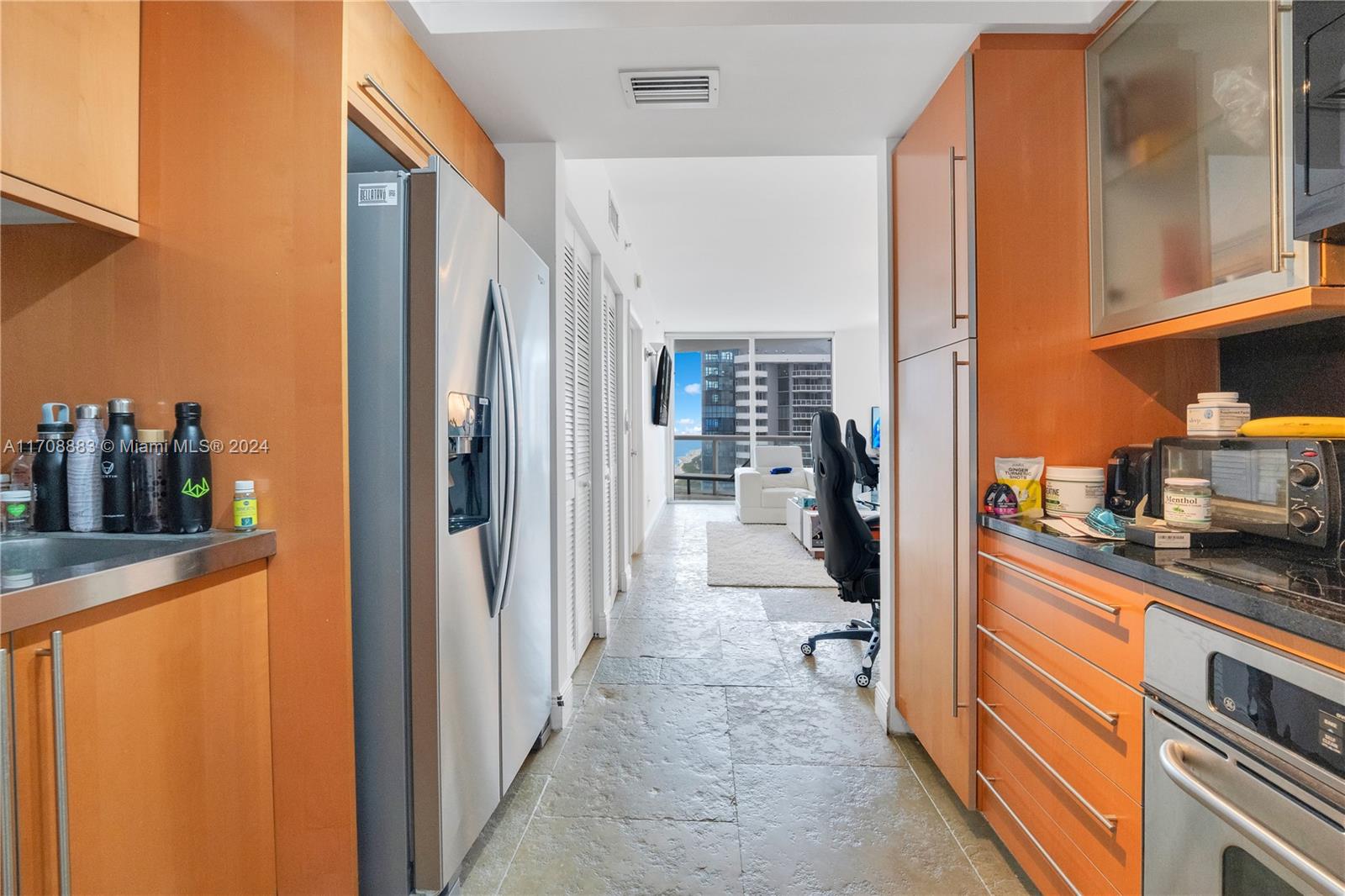 6365 Collins Ave # 2806