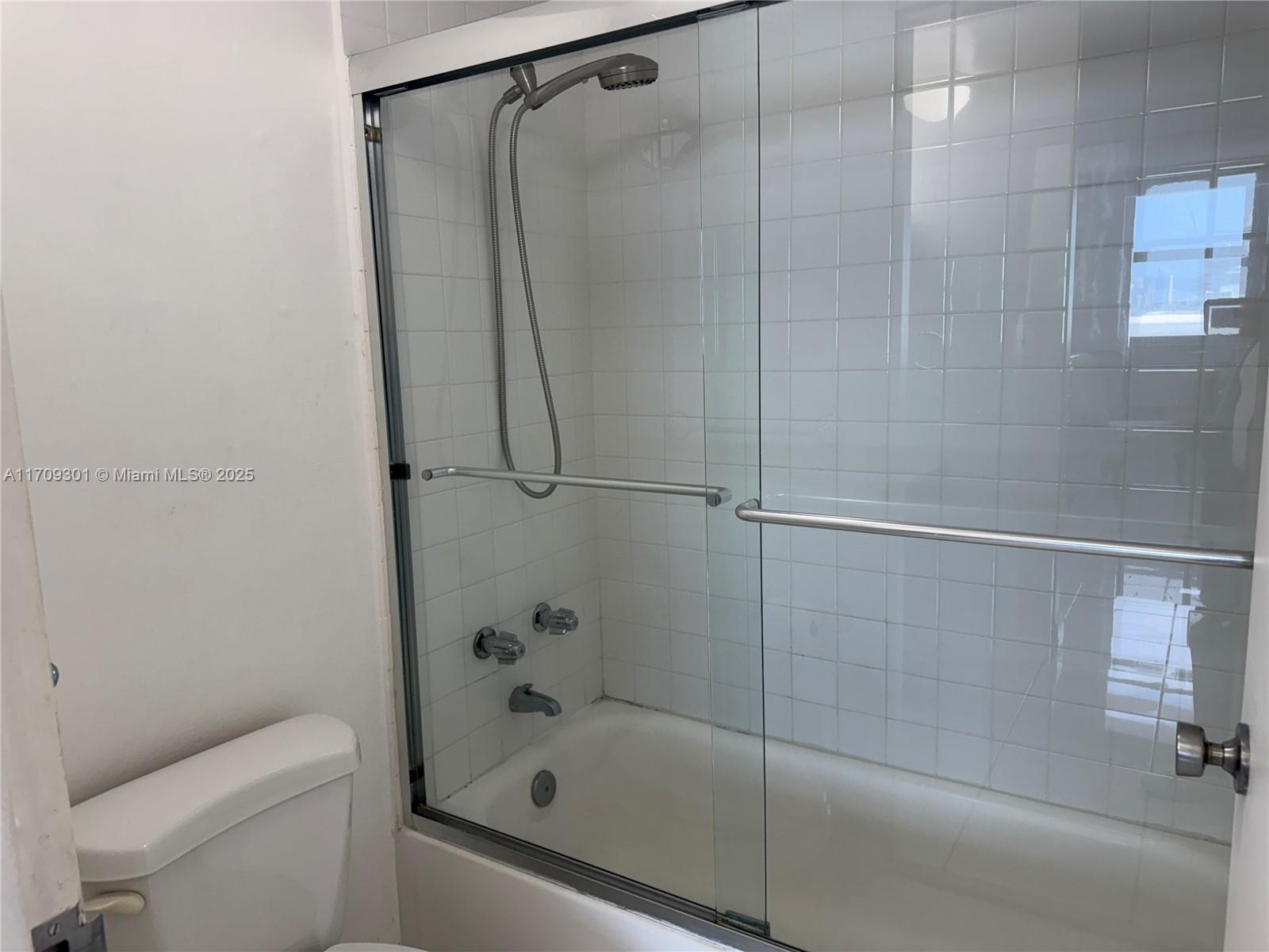 9225 Collins Ave # 1403