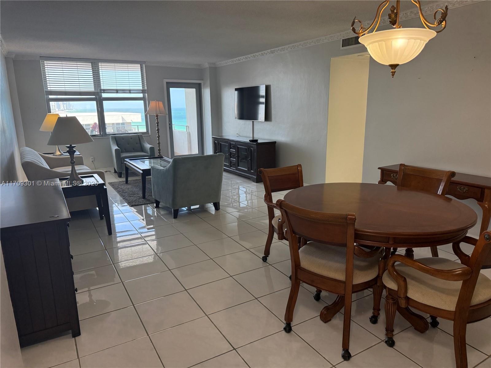 9225 Collins Ave # 1403