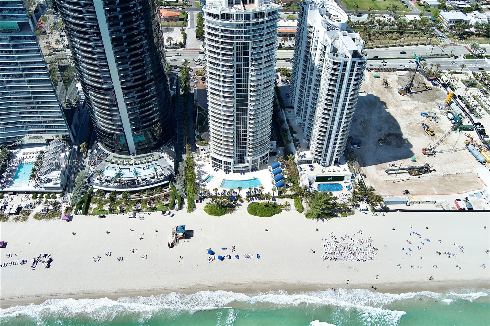 18671 Collins Ave # 202