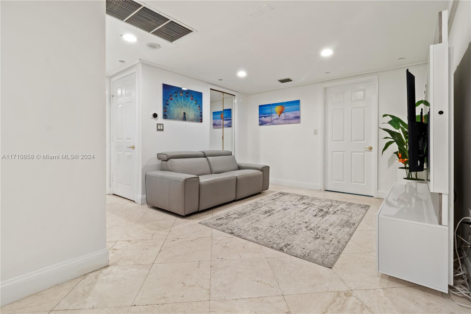 18671 Collins Ave # 202