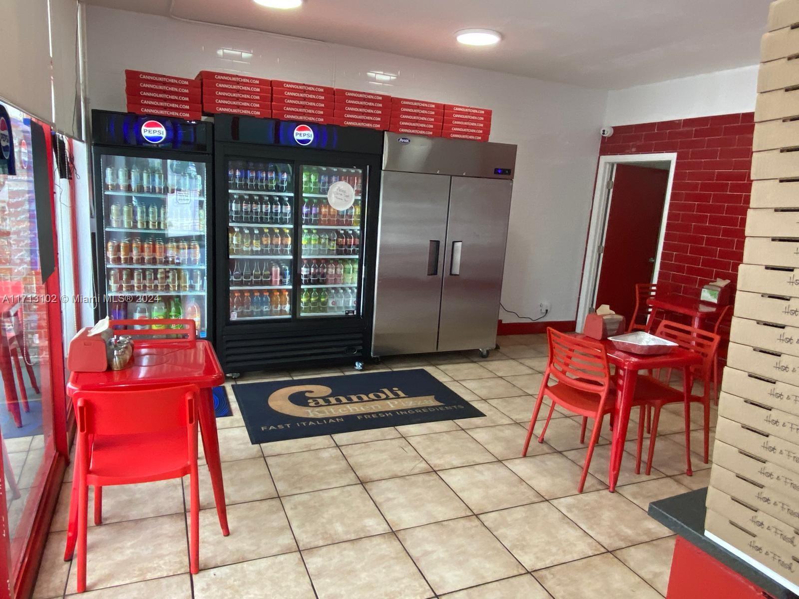 1156 E Hillsboro Blvd