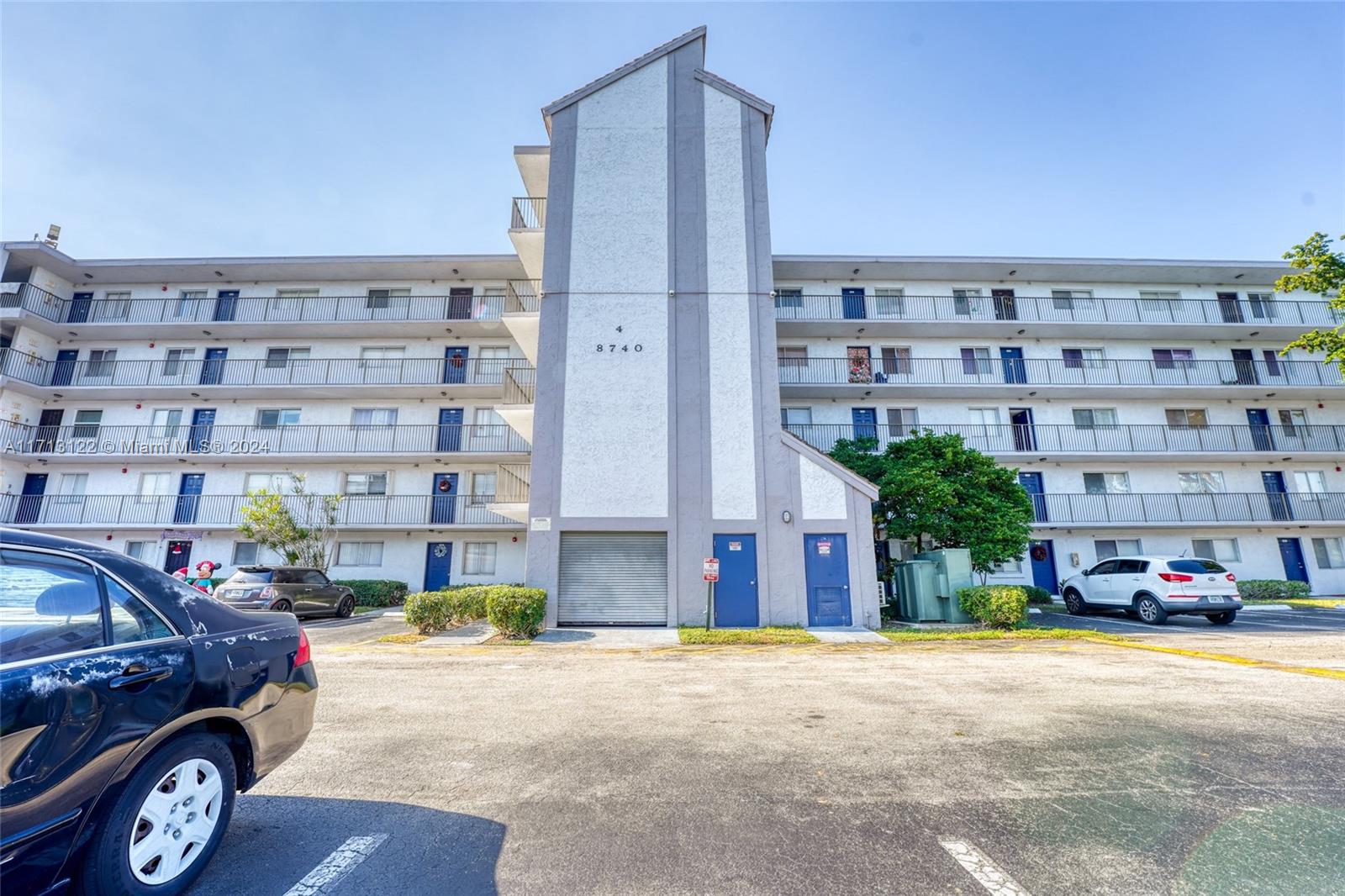 8740 N Sherman Cir # 306