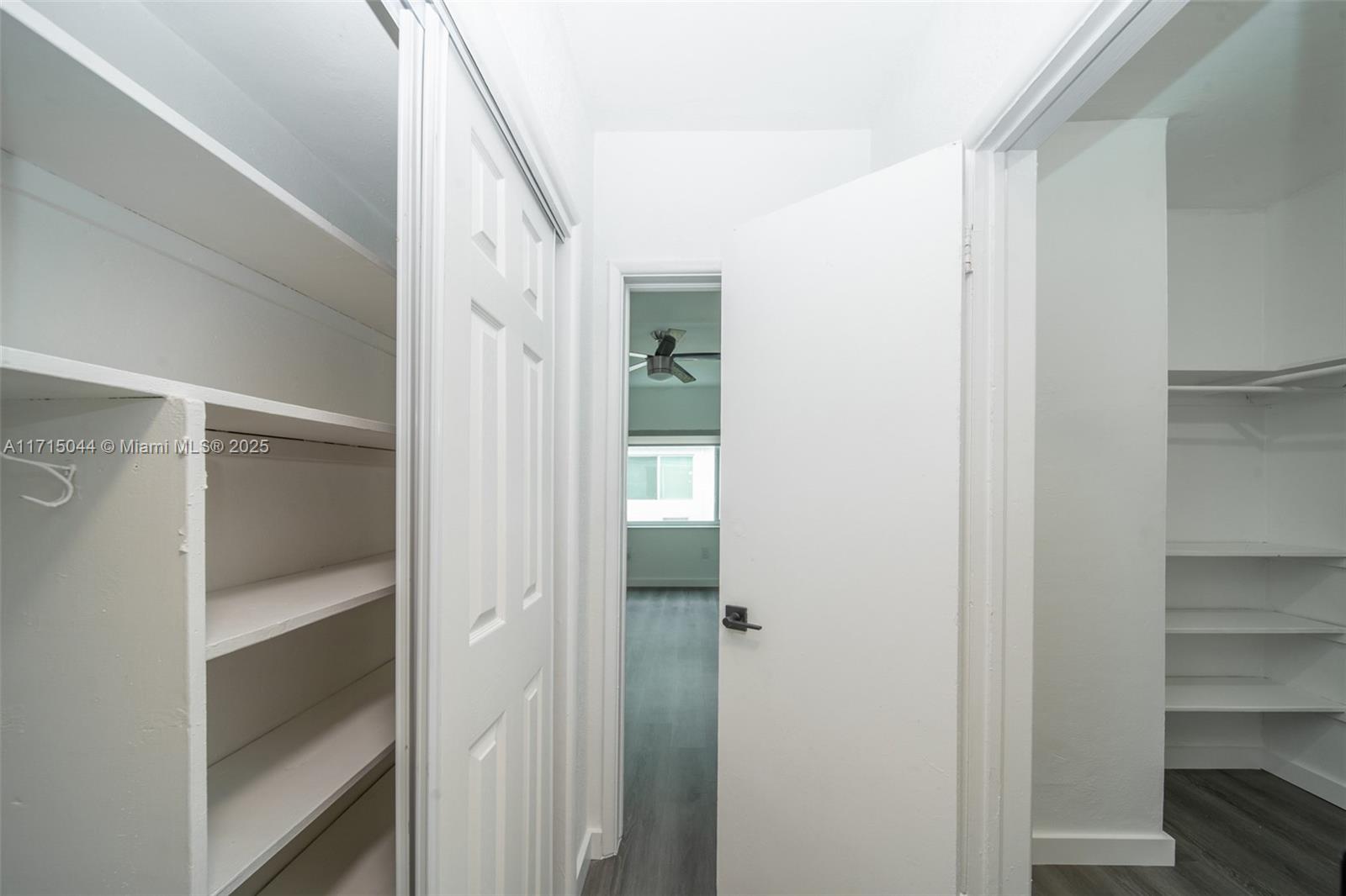 9200 E Bay Harbor Dr # 2