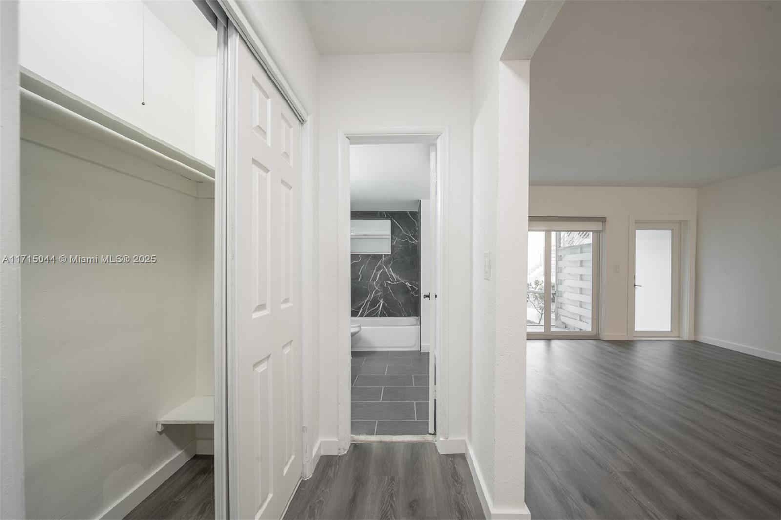 9200 E Bay Harbor Dr # 2