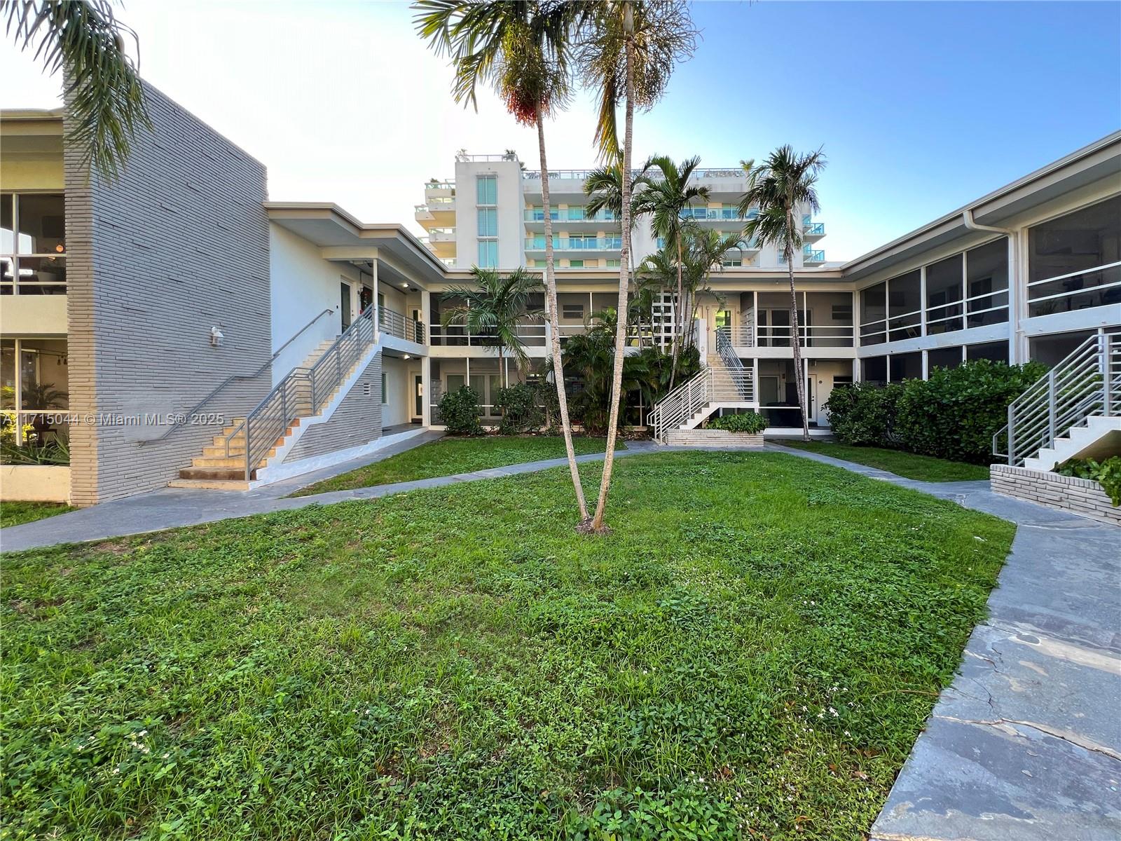 9200 E Bay Harbor Dr # 2