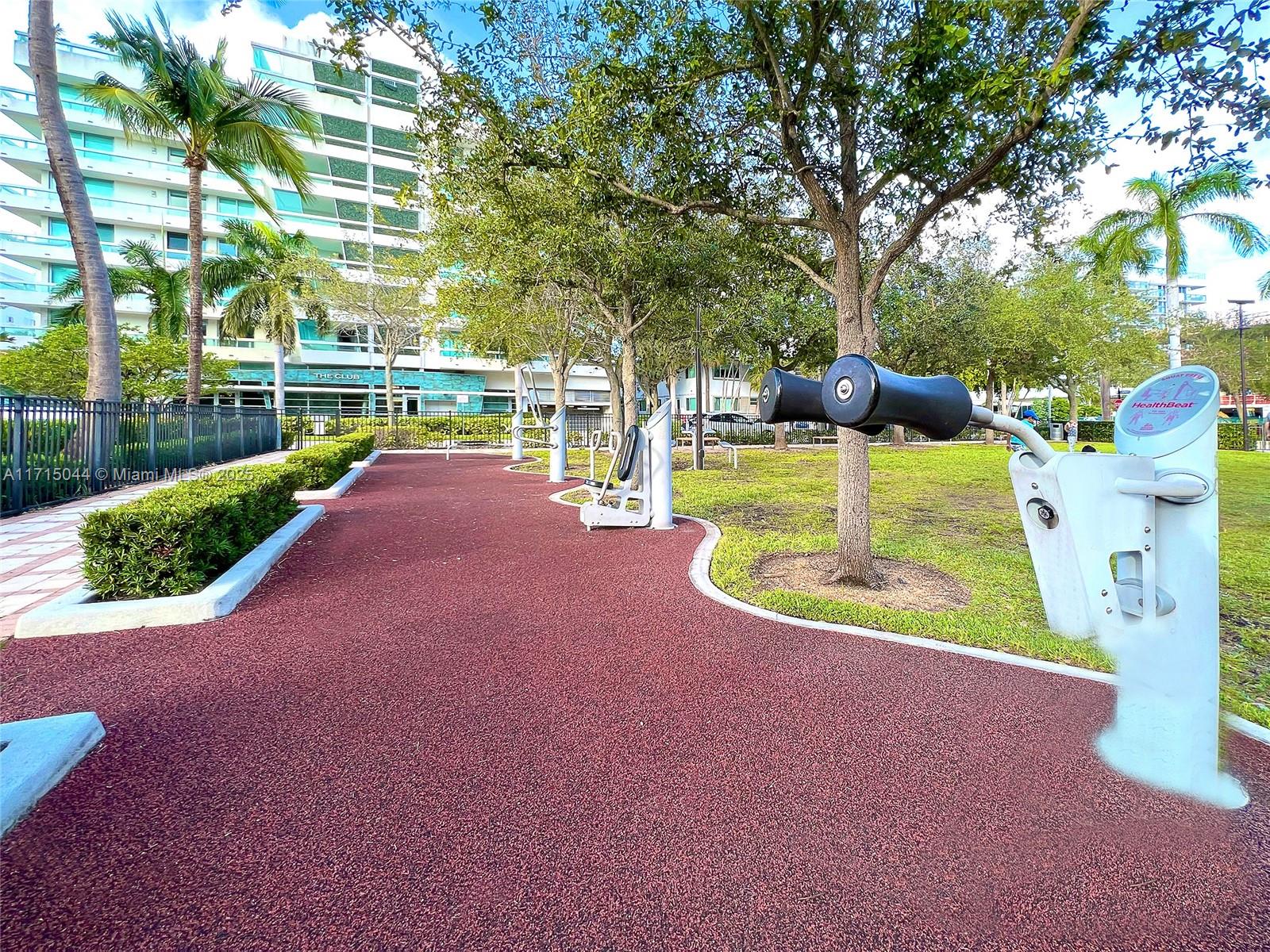 9200 E Bay Harbor Dr # 2