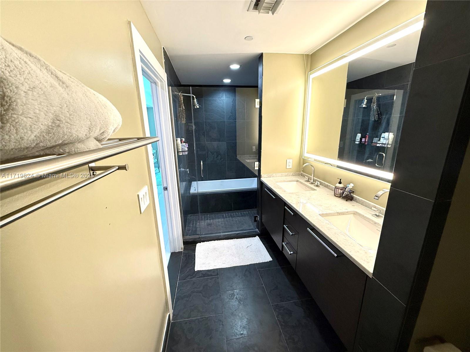 900 Biscayne Blvd # 3110