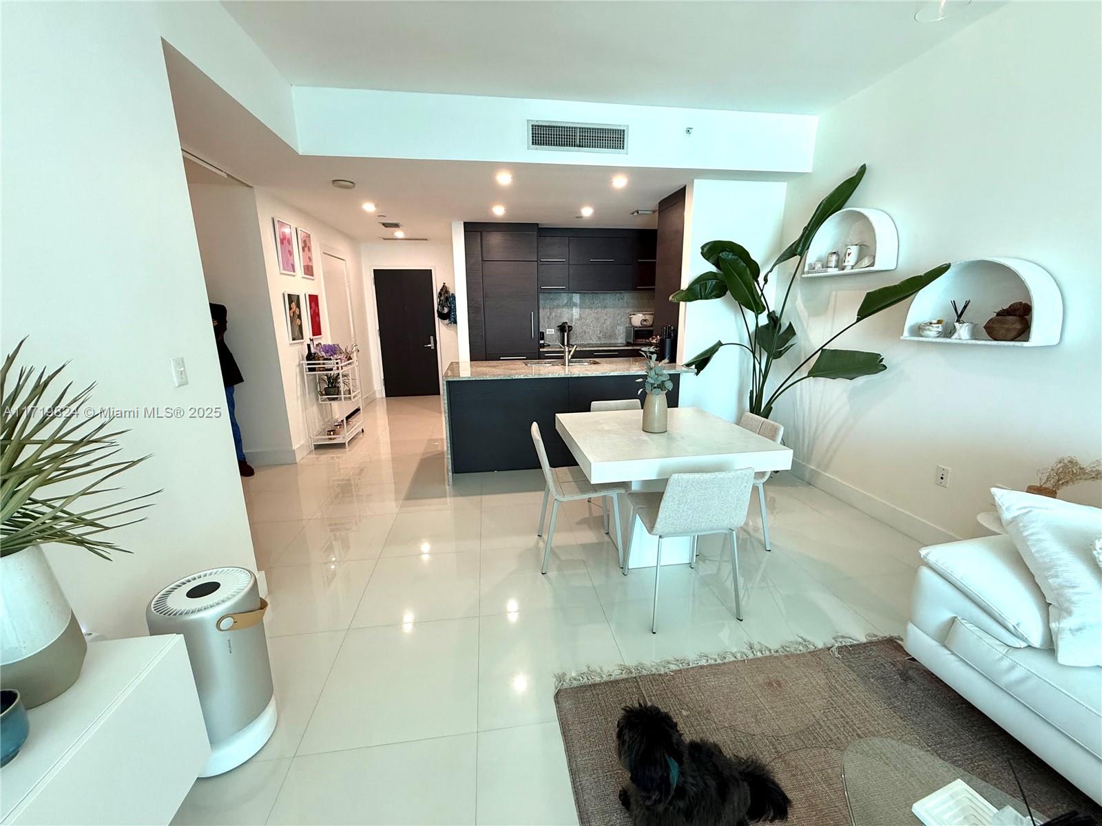 900 Biscayne Blvd # 3110