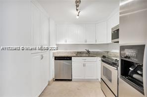 905 Brickell Bay Dr # 2028