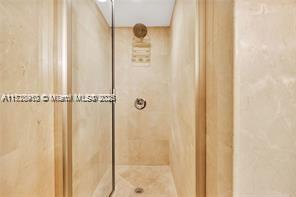 905 Brickell Bay Dr # 2028