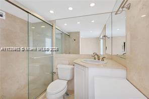 905 Brickell Bay Dr # 2028