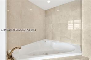 905 Brickell Bay Dr # 2028