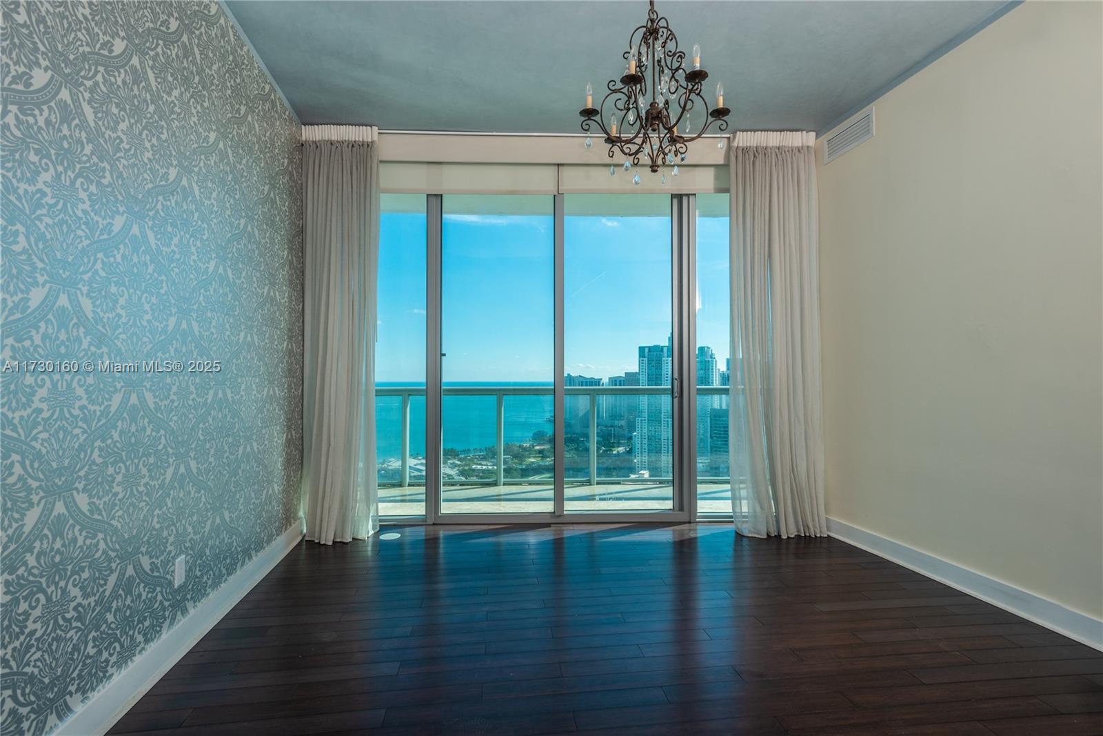888 Biscayne Blvd # 4402