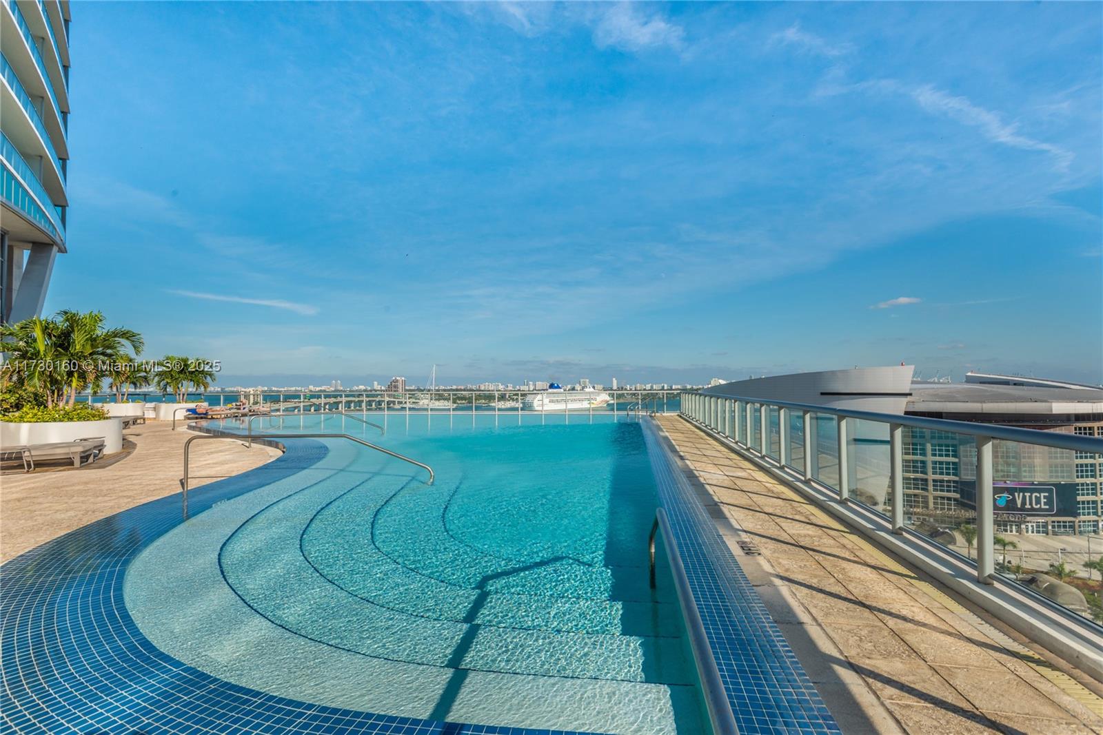 888 Biscayne Blvd # 4402