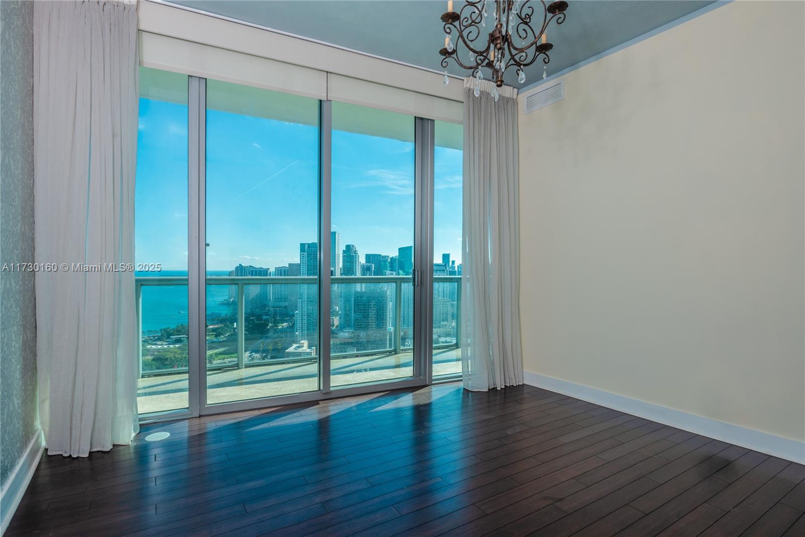 888 Biscayne Blvd # 4402