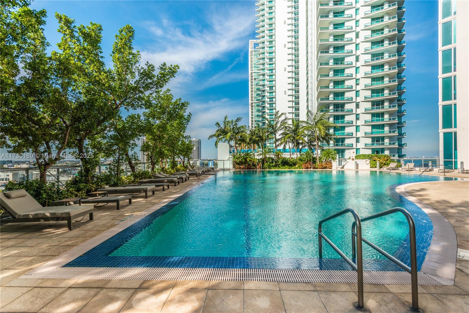 888 Biscayne Blvd # 4402