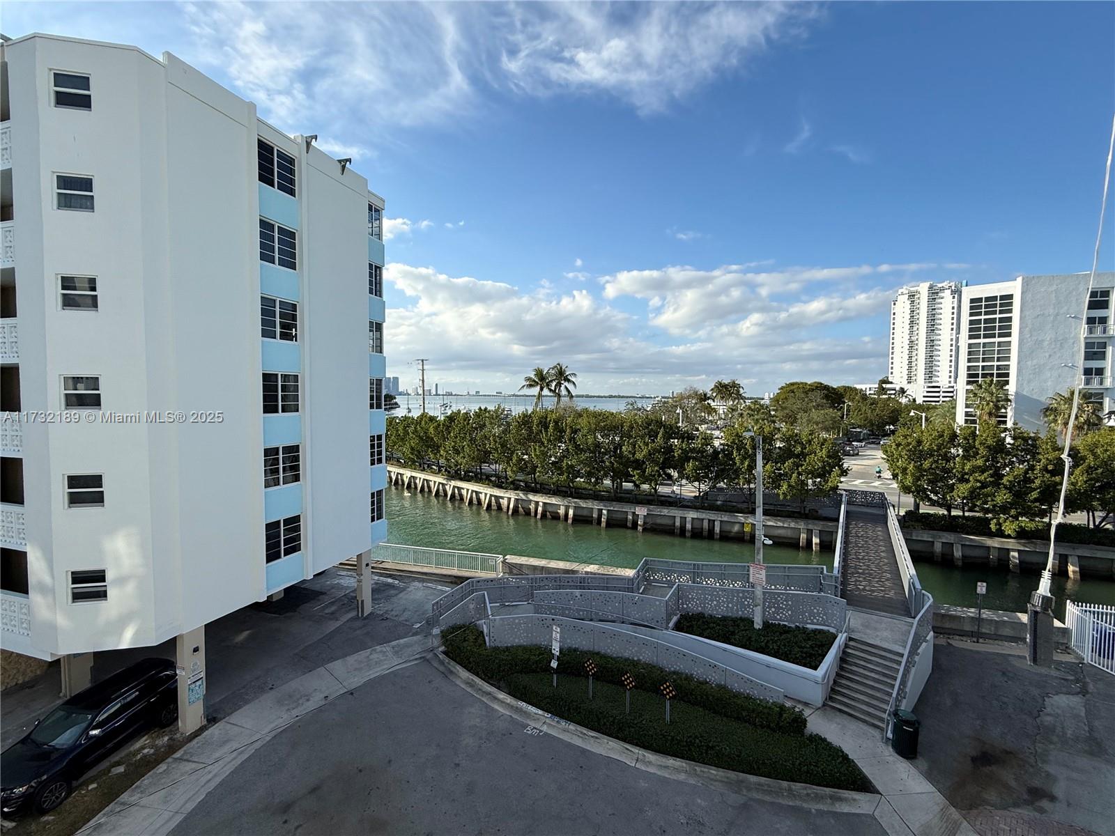 1670 Bay Rd # 4E
