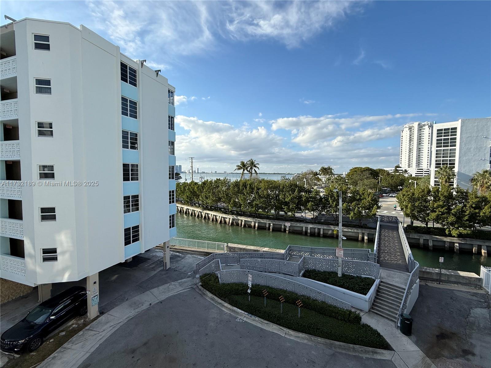 1670 Bay Rd # 4E