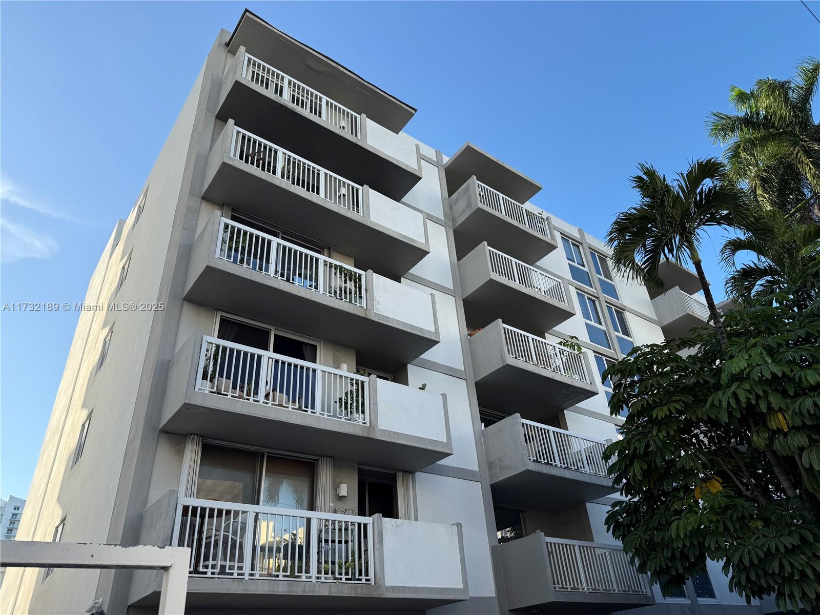 1670 Bay Rd # 4E