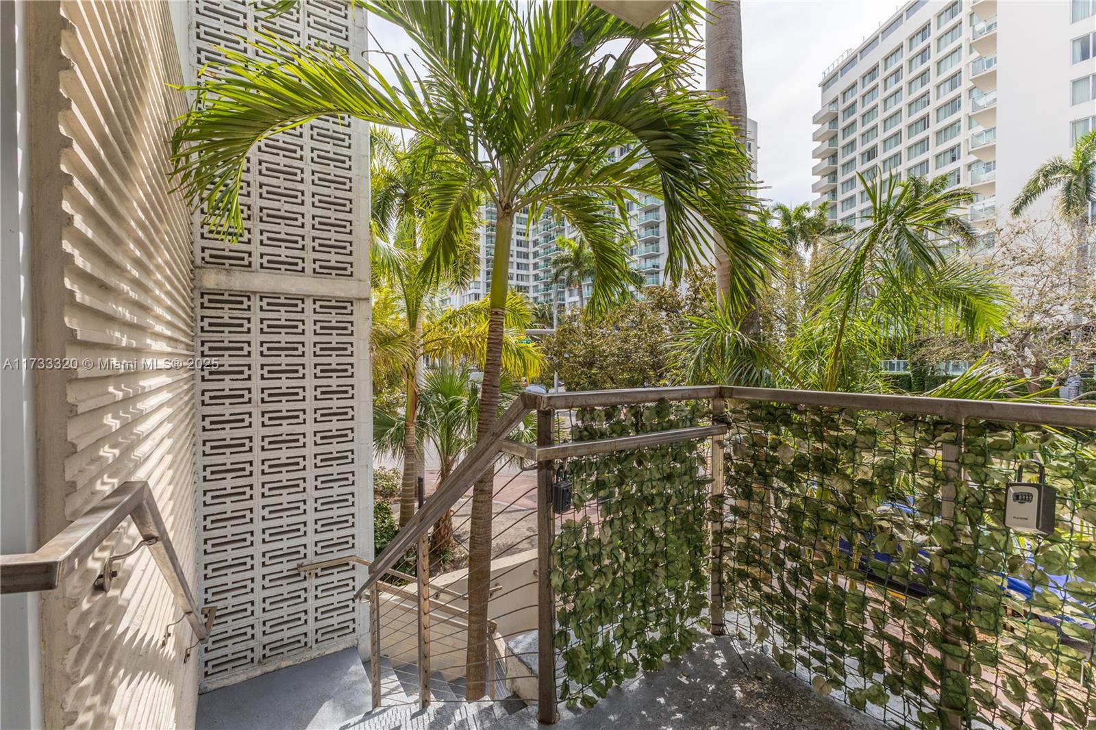 1125 West Ave # 2