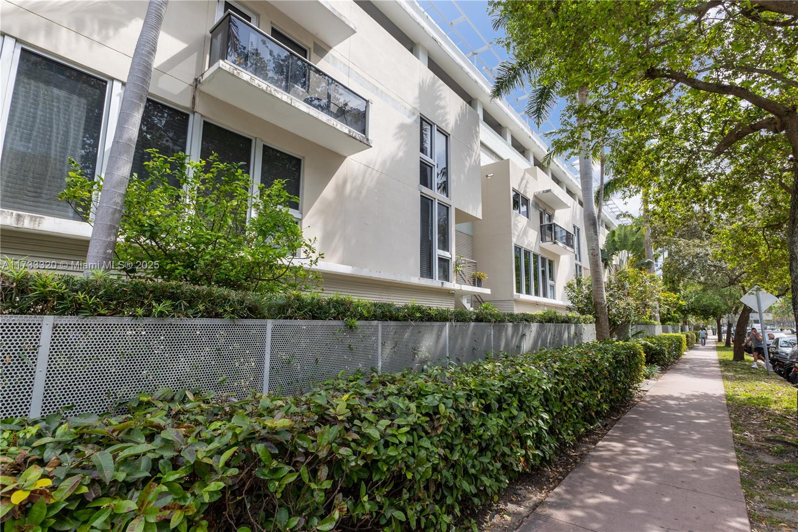 1125 West Ave # 2