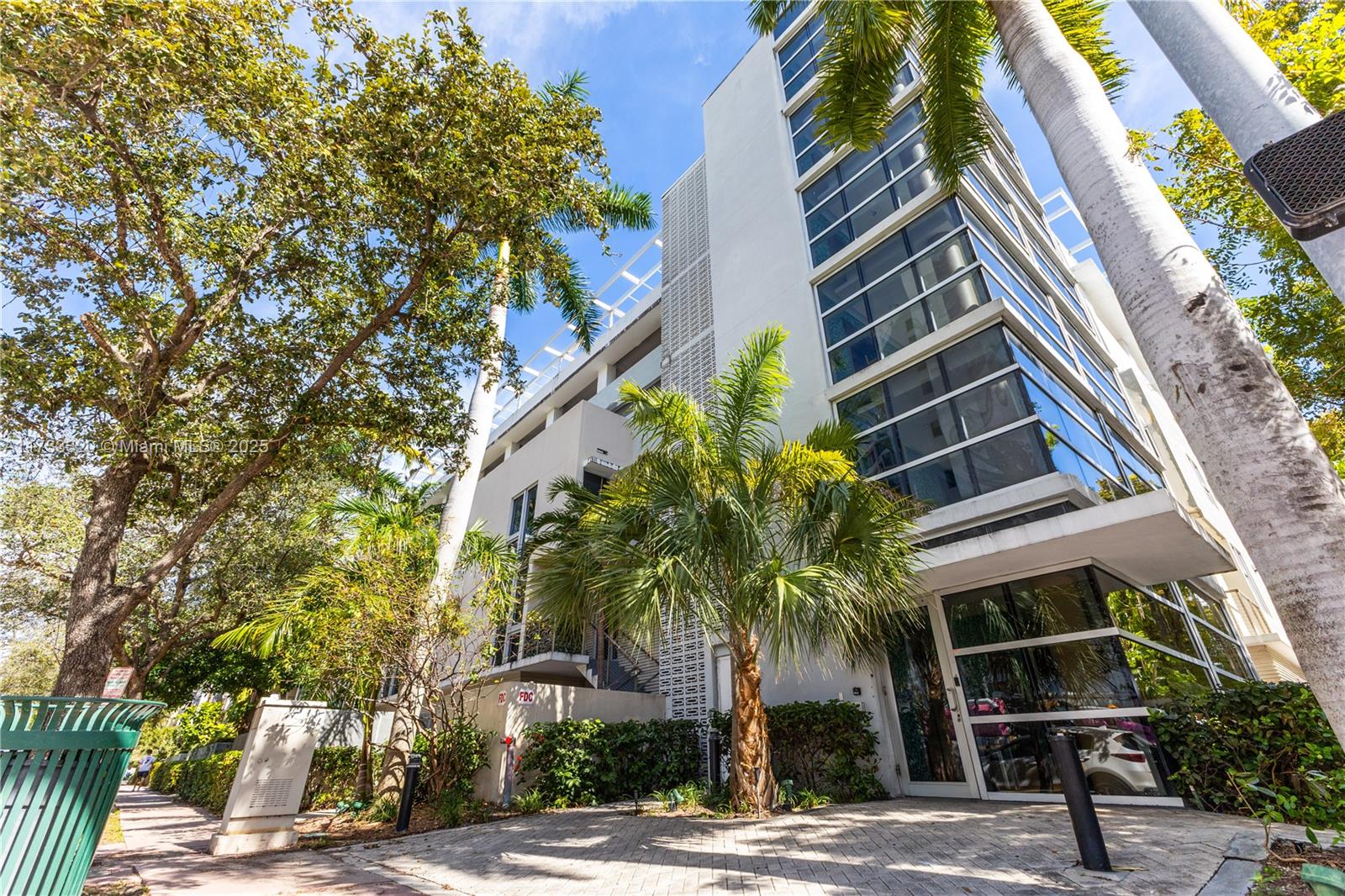 1125 West Ave # 2