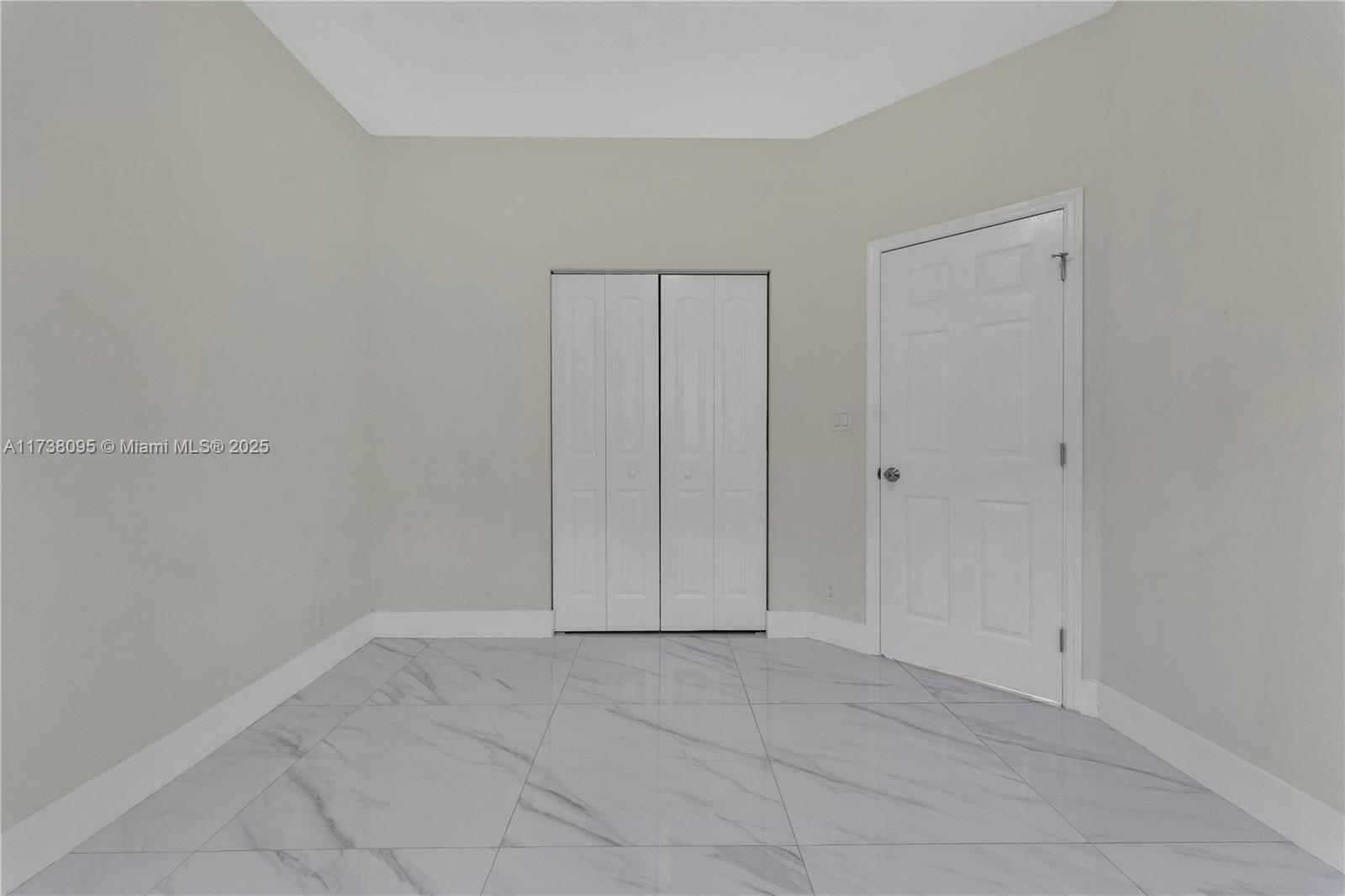 2824 NW 11th St
